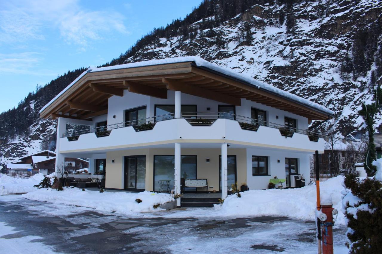 Apart Adlerblick Appartamento Längenfeld Esterno foto