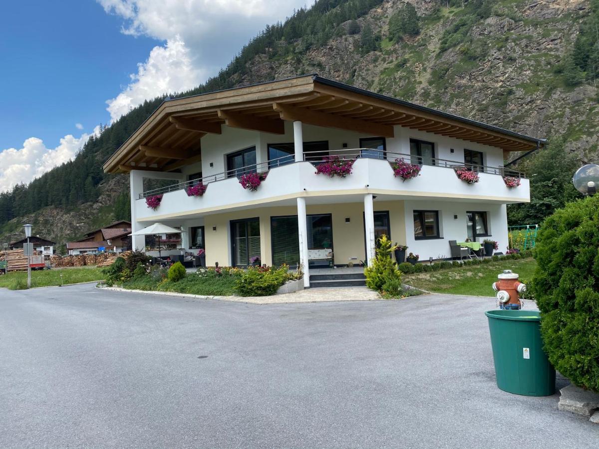 Apart Adlerblick Appartamento Längenfeld Esterno foto