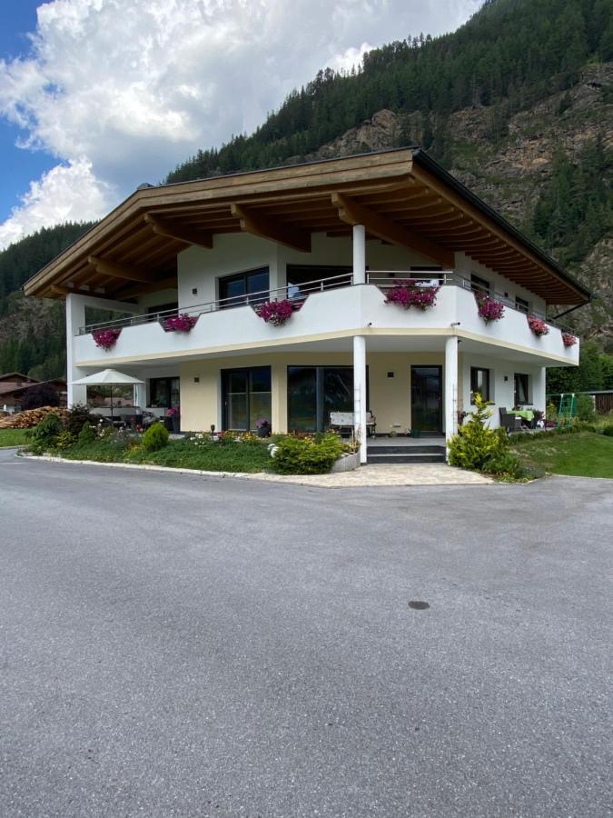Apart Adlerblick Appartamento Längenfeld Esterno foto